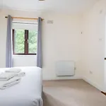 3Bed With Backyard 10min to Milltown Tram & Bus Stops